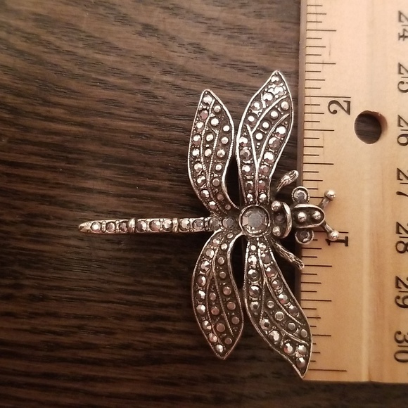 Kirk's Folly Dragonfly pin - Picture 3 of 3